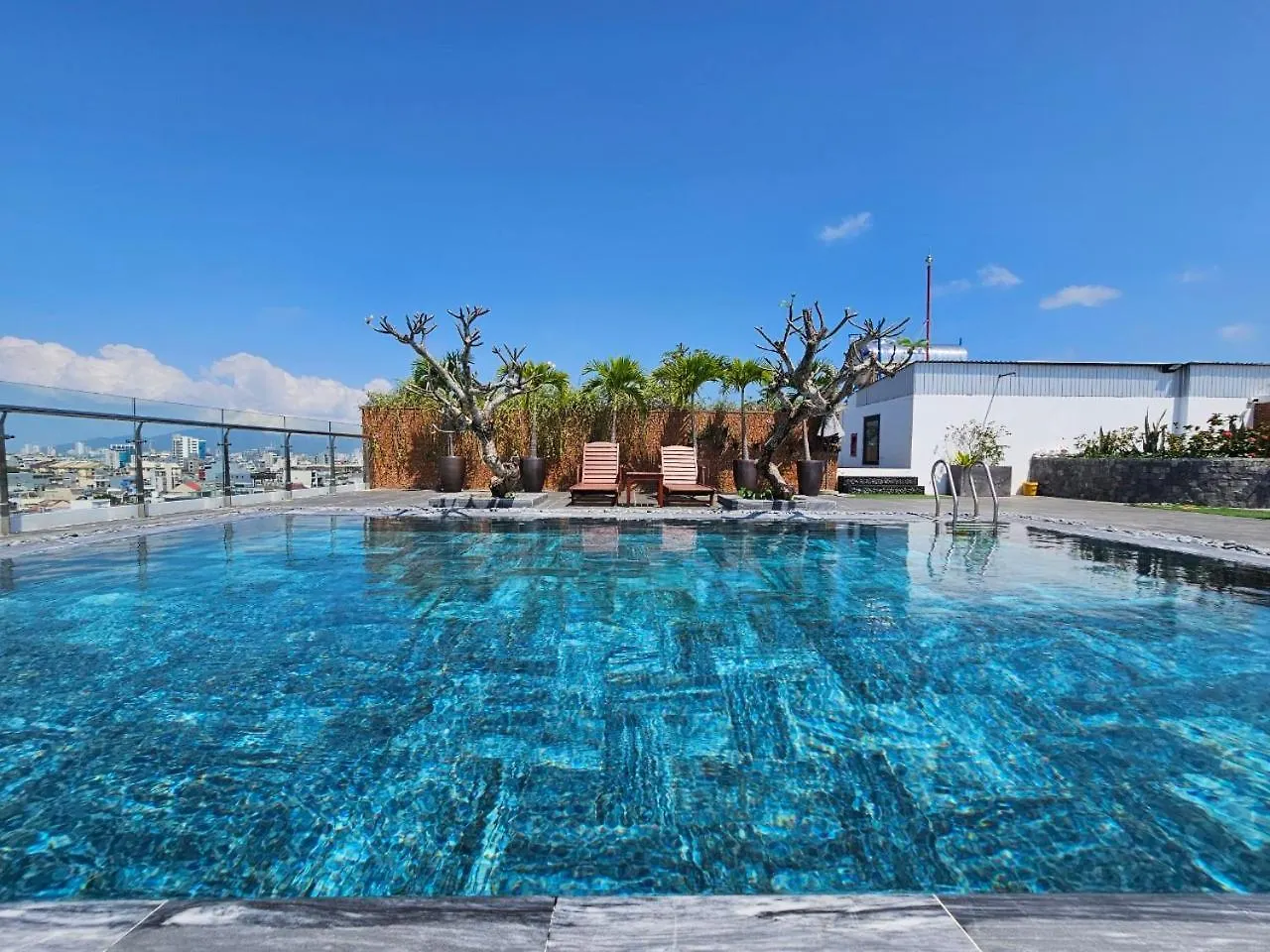 Mtr Apartment & Hotel Da Nang 0*,
