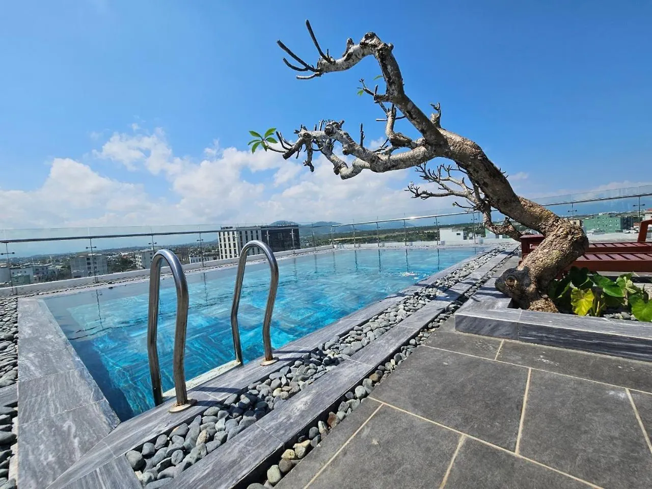 Mtr Apartment & Hotel Da Nang