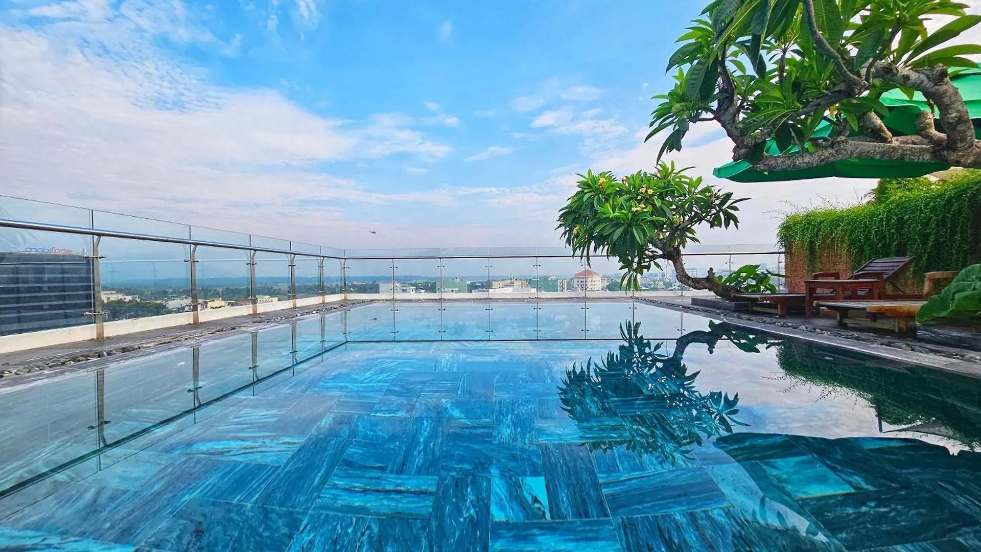 Mtr Apartment & Hotel Da Nang